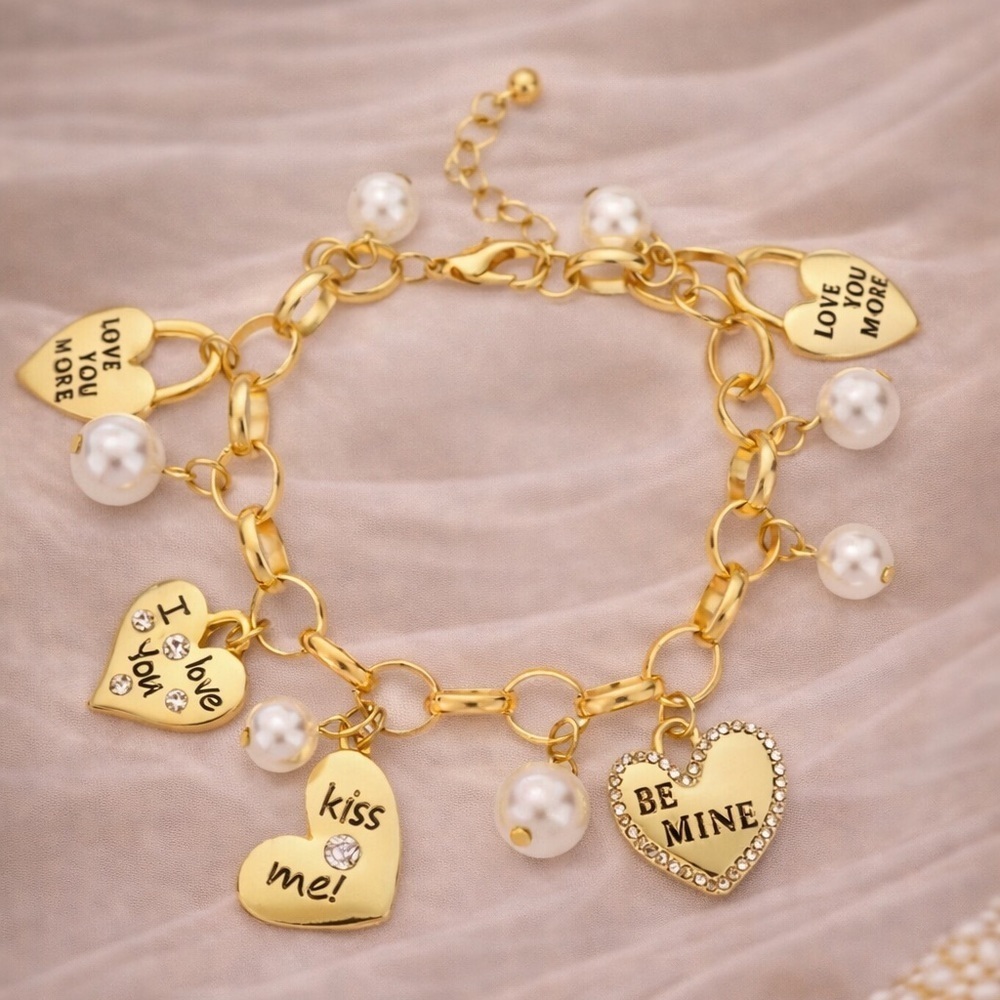Gold Heart Charm Bracelet with Pearls